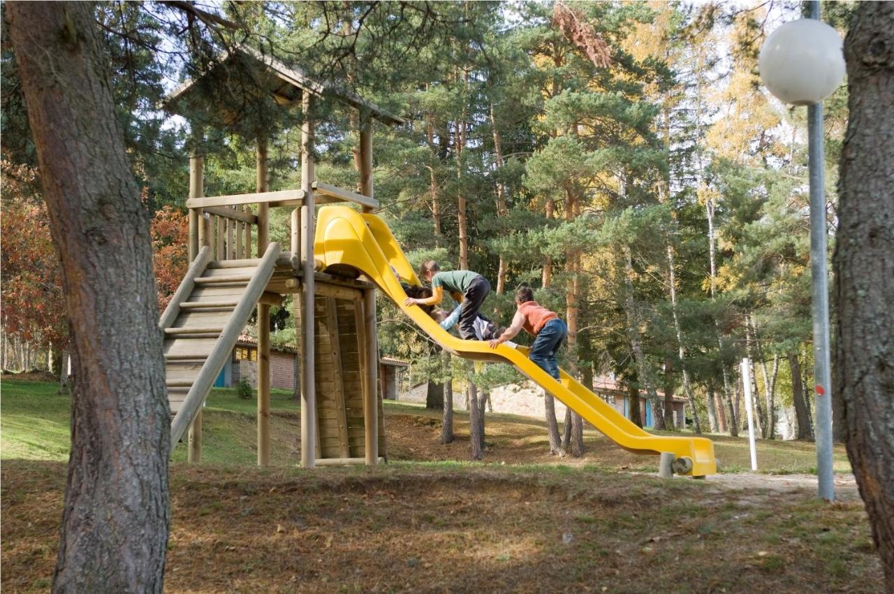 Village De Gites De La Foret De Ganigal Le Malzieu-Ville Zimmer foto