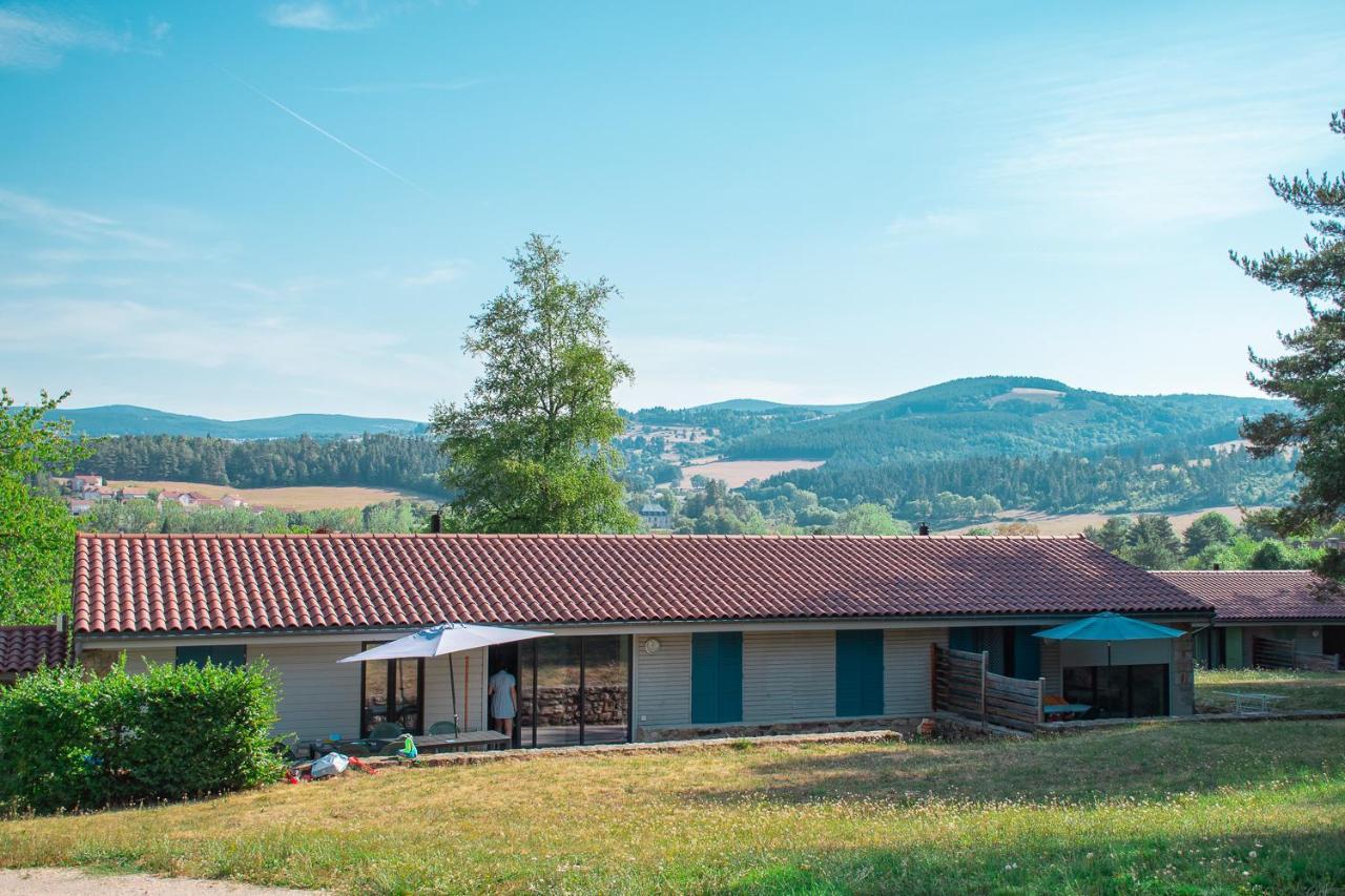 Village De Gites De La Foret De Ganigal Le Malzieu-Ville Exterior foto
